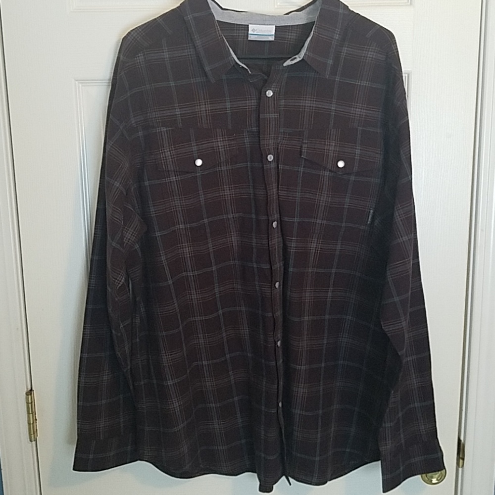 Columbia mens XL button down shirt